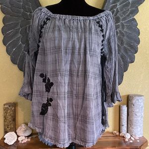 Standard Grace oversized 3/4 Sleeve Embroidered Floral Plaid Shirt